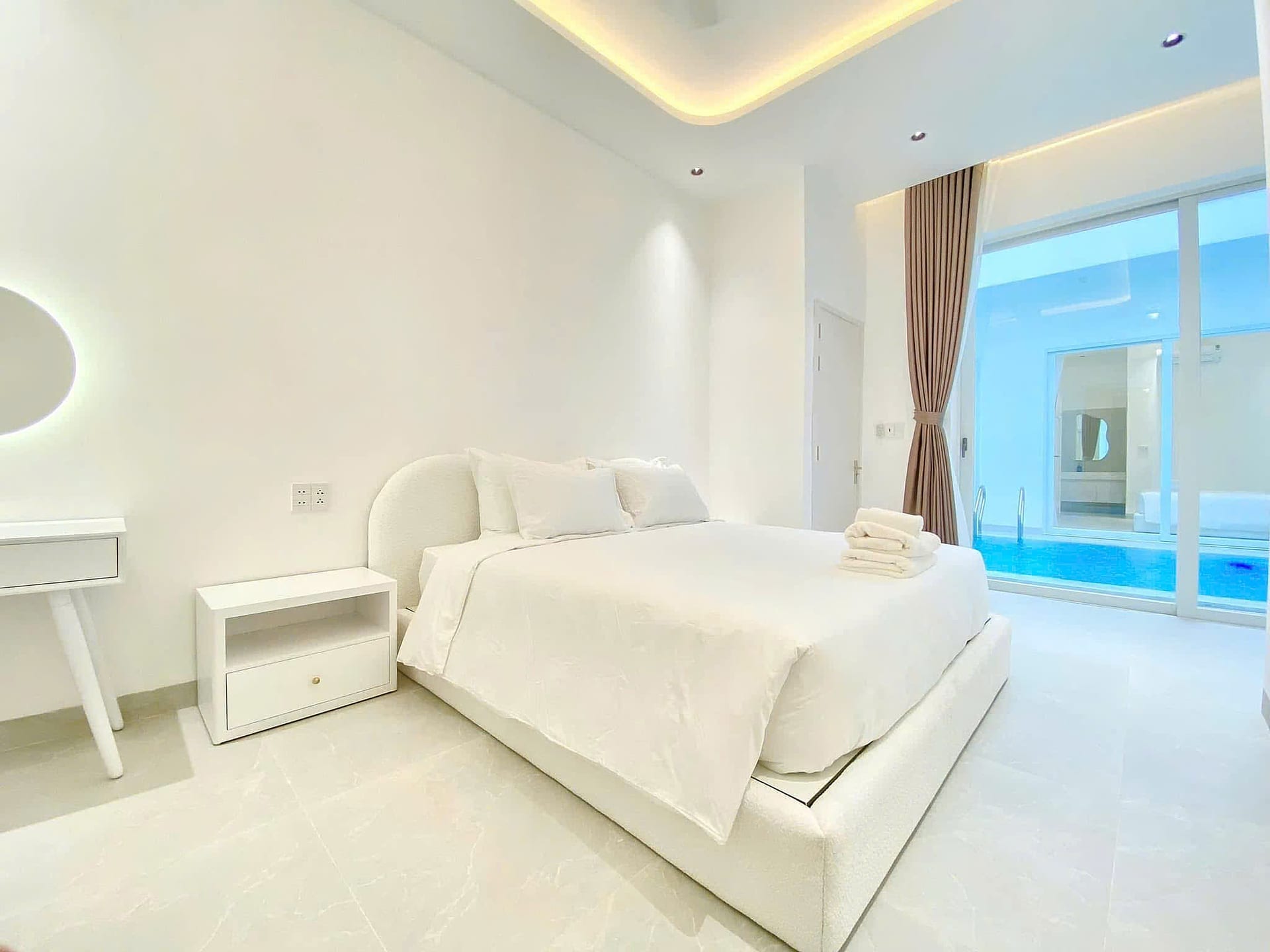 B Villa Sanctuary • Góc Chill Hồ Bơi & Nội Thất Gỗ Ấm Áp